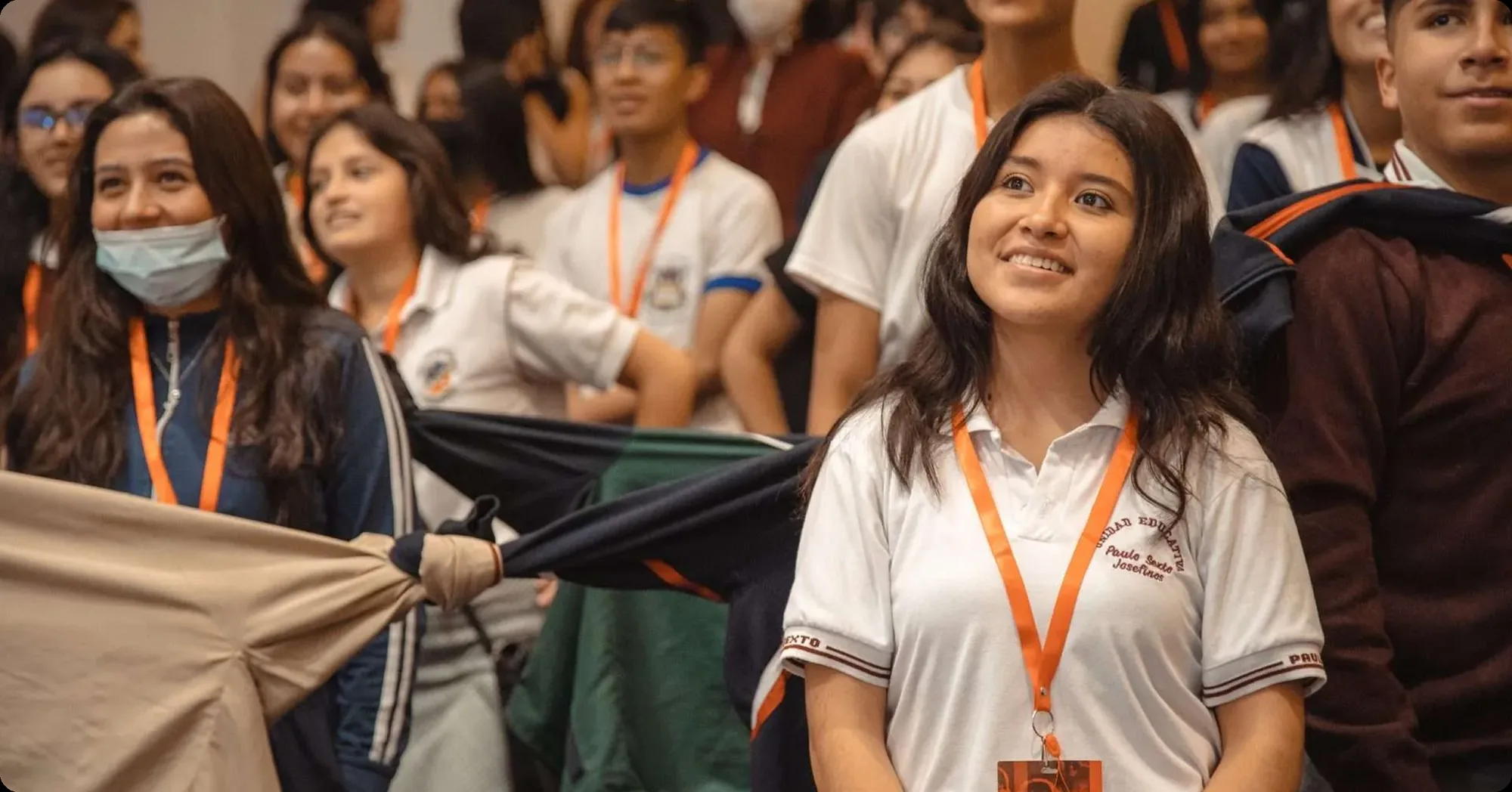 Jóvenes de distintos países participando de un encuentro de Scholas Occurrentes